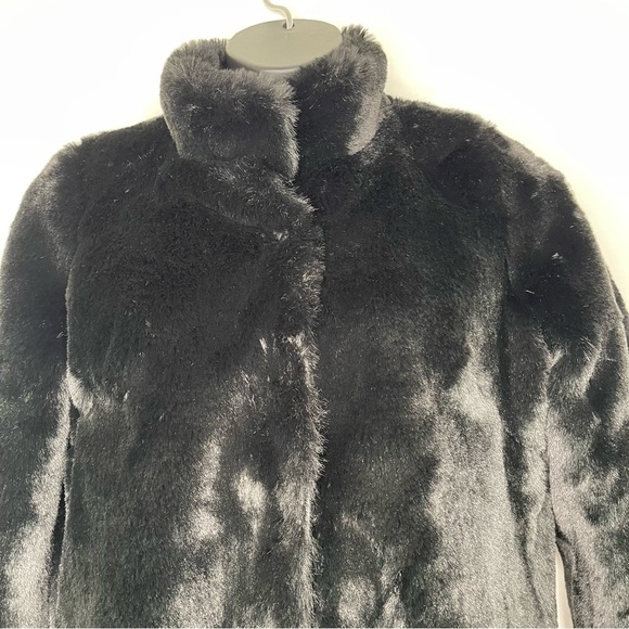 New York and Company Faux Fur Coat in size M - Picture 2 of 10